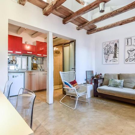 Apartamento En La Plaza De Lavapies Para 4 Personas Madri Exterior foto