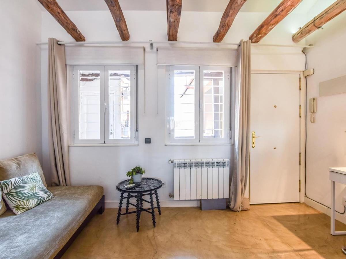 Apartamento En La Plaza De Lavapies Para 4 Personas Madri Exterior foto