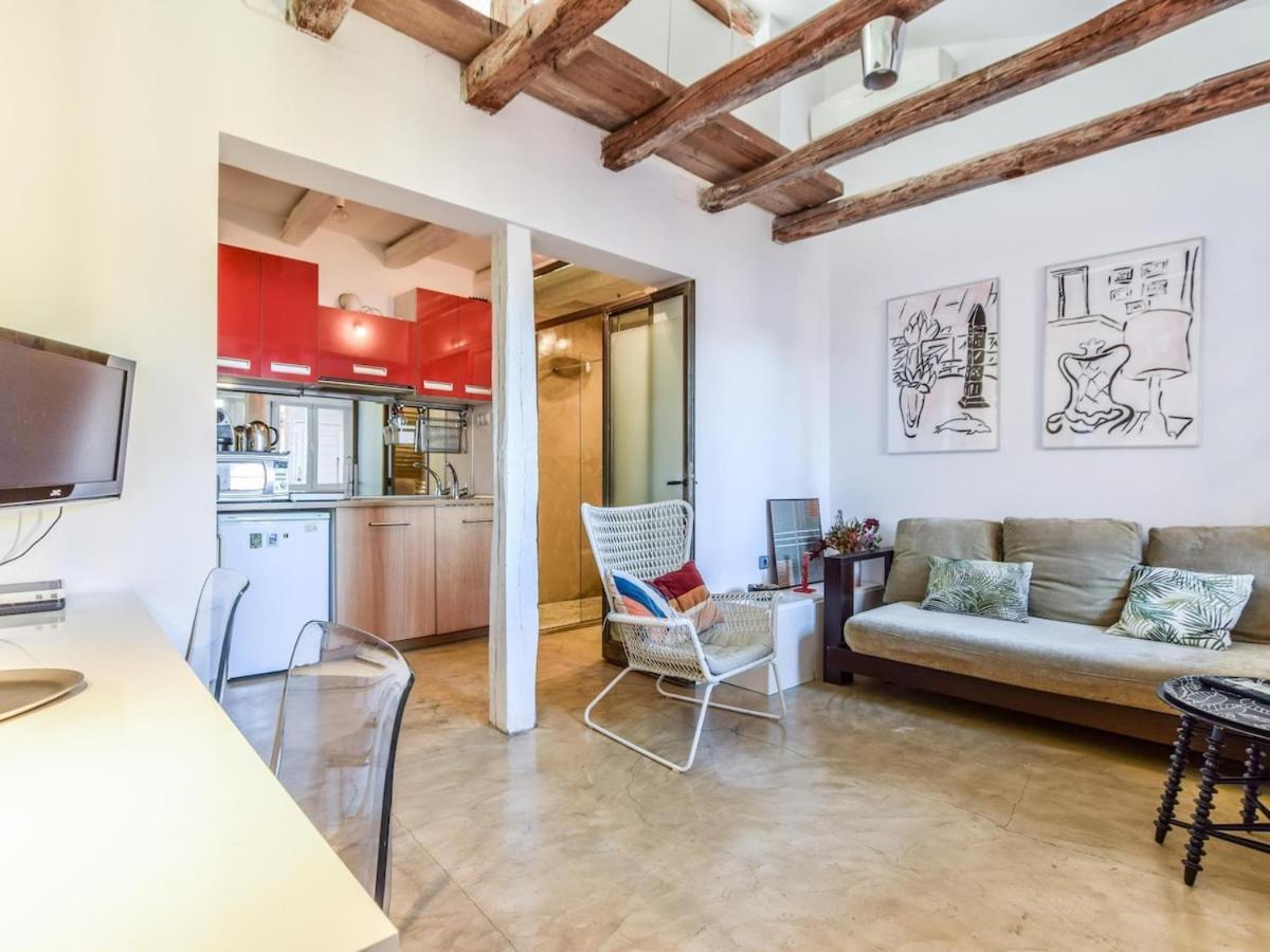 Apartamento En La Plaza De Lavapies Para 4 Personas Madri Exterior foto