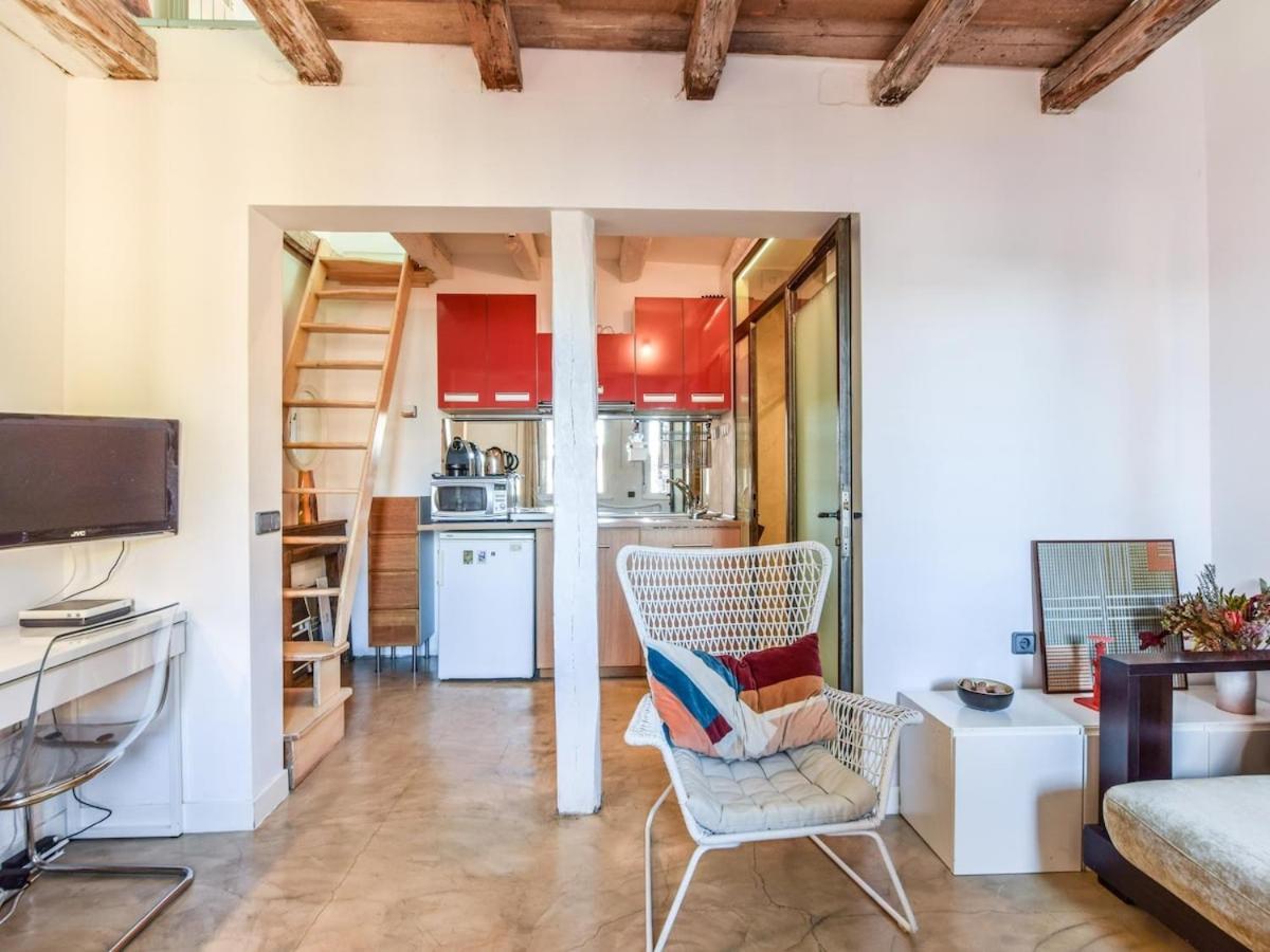Apartamento En La Plaza De Lavapies Para 4 Personas Madri Exterior foto